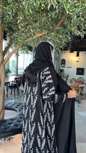 عباية منميت تطريز كمبيوتر قصة عادي