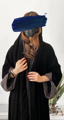 عباية مخمل كلفه تطريز قصة عادي