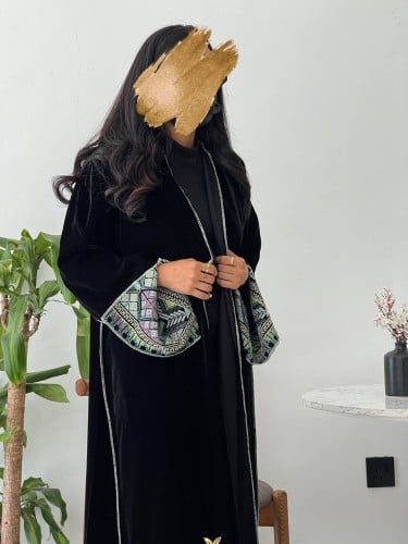 عباية مخمل +كلفة قصة عادي