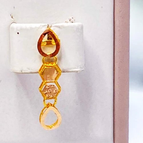 طقم ذهب عيار 21 الوزن 13.7 جرام