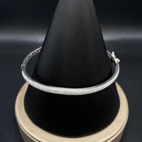 أسوارة ذهب عيار 18 الوزن 9.8 جرام