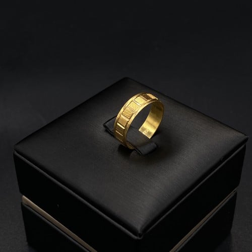 دبلة ذهب عيار 21 الوزن 2.44 جرام