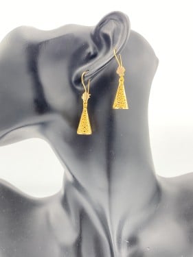 حلق ذهب عيار 21 الوزن 3.04 جرام