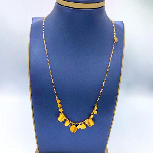 عقد ذهب عيار 21 الوزن 2.5 جم