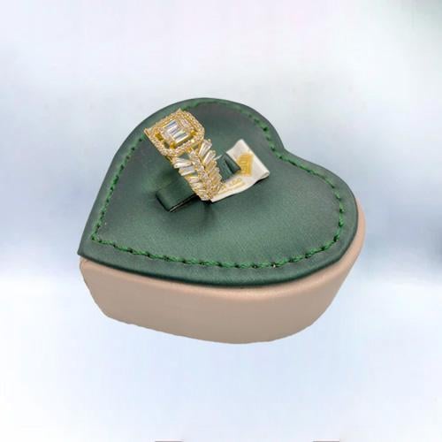 خاتم ذهب عيار 18 الوزن 2.66 جم