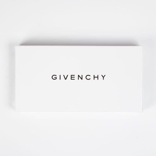 شماغ جيفنشي اصدار خاص