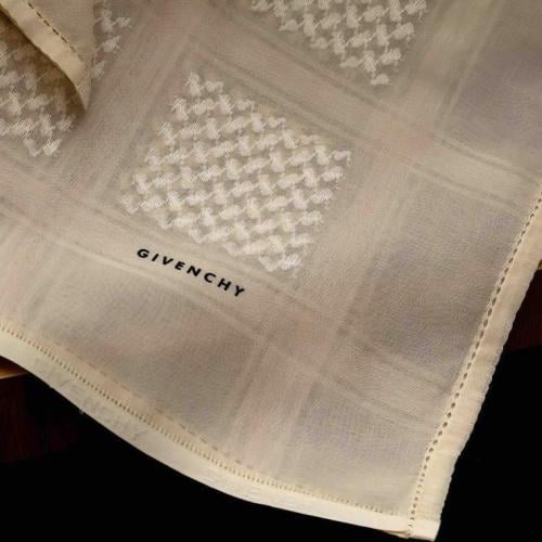 شماغ شتوي جيفنشي بيج