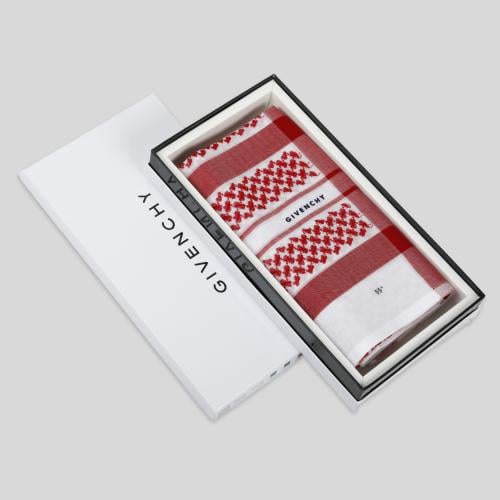 شماغ جيفنشي الاصلي اصدار 2025