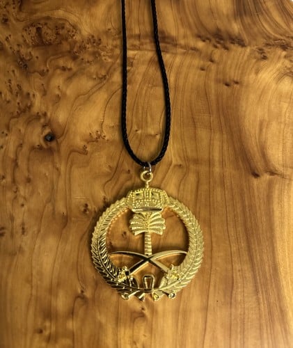 تعليقة ذهبي سيفين ونخلة