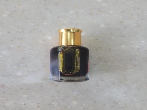 مسك سائل اسود ( توله)