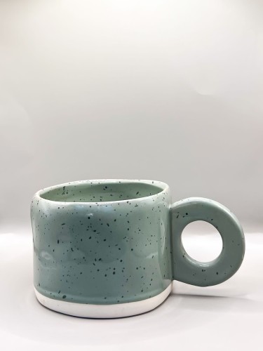 كوب سراميك بمسكه دائرية