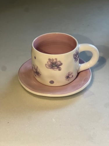 كوب زهور البنفسج