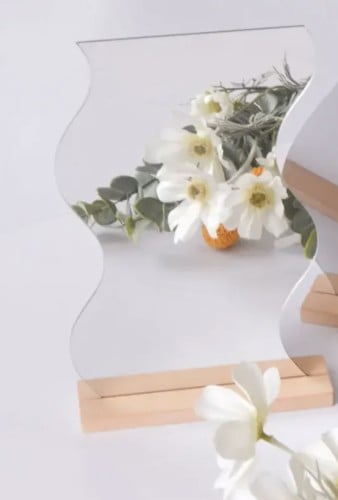 مرايا اكريلك مع قاعده خشبية 2