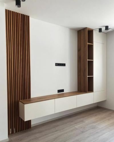 تصميم طاولة جدارية مع ديكور