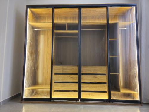 دولاب غرفة ملابس بالرياض حسب الصورة