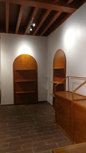 مشروع تصميم وتنفيذ اعمال ديكورات محل تجاري