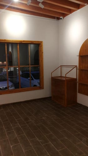 مشروع تصميم وتنفيذ اعمال ديكورات محل تجاري