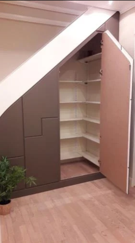 خزائن تحت الدرج