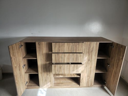 دولاب تخزين مودرن بتصميم مخصص – 200 سم