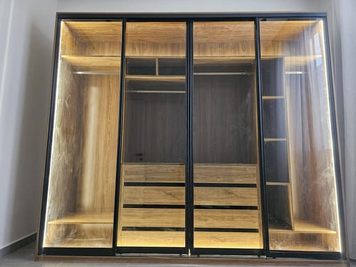 دولاب غرفة ملابس بالرياض حسب الصورة