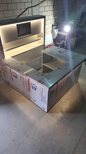 مشروع تصميم وتنفيذ بوث كلادينج للمعارض