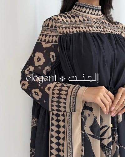 جلابية شيفون بأكمام متصلة وتصميم واسع أنيق