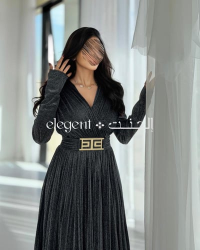 فستان سهرة بقصة V مع حزام أنيق v