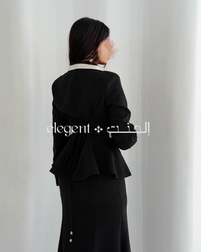 طقم إيليت الأسود الراقي بتطريز و تحديد خصر خلفي -...