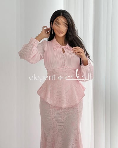 طقم شيفون ودانتيل وردي أنيق