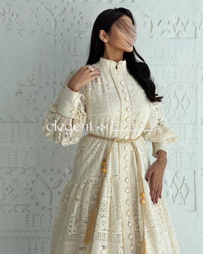 فستان دانتيل جوبير أنيق بأزرار أمامية كاملة