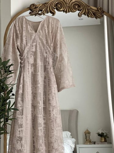 جلابية الحب بتصميم عصري سكري أنيقة