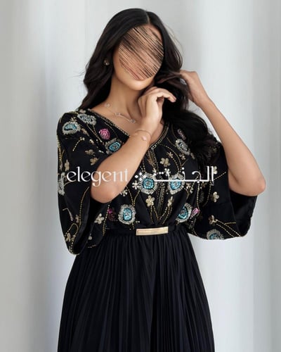 فستان سهرة فخم بتطريز أنيق
