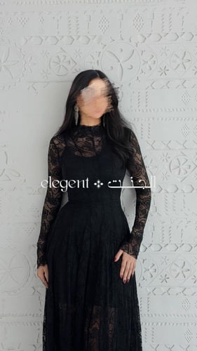 فستان دانتيل أسود أنثوي – إطلالة مسائية فاخرة