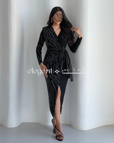 فستان أسود سواريه ميدي مطرز بالكريستال اللامع