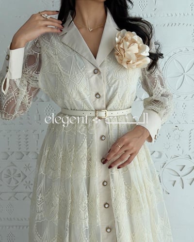 فستان سكري أنيق بتطريز فاخر وحزام