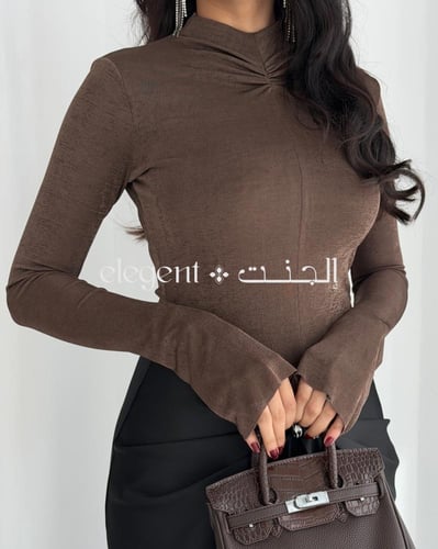 فستان سهرة فاخر استرتش بني وميكادو أسود بتفصيلة لؤ...