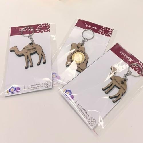 ميدالية خشبية أي تصميم مقاس ٥*٥