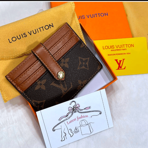 محفظة لويس فيتون