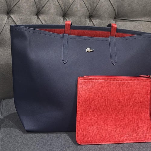 شنطة لاكوست