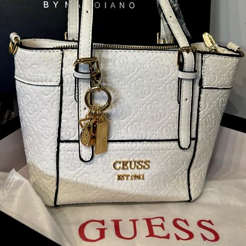 شنطة قيس ابيض