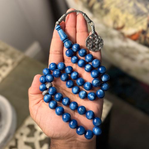 فاتوران أزرق منجّم