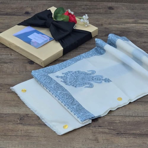 غترة كشمير رجالية فاخرة بتطريز يدوي وتغليف هدية