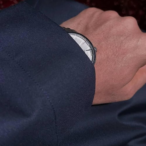 قماش كحلي ملكي شتوي - تصميم ساده بنقشه خفيفه فاخره