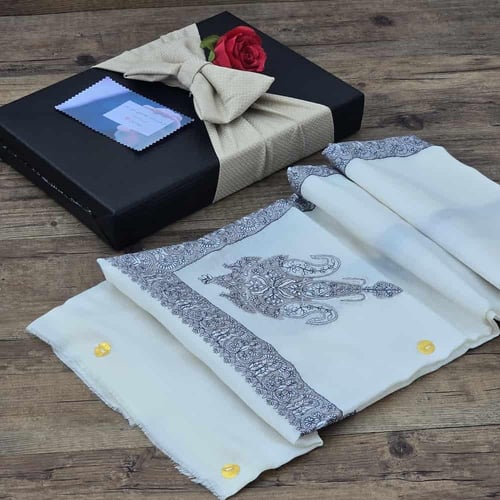 شماغات كشمير مطرزة بنقش ملكي اصدار خاص