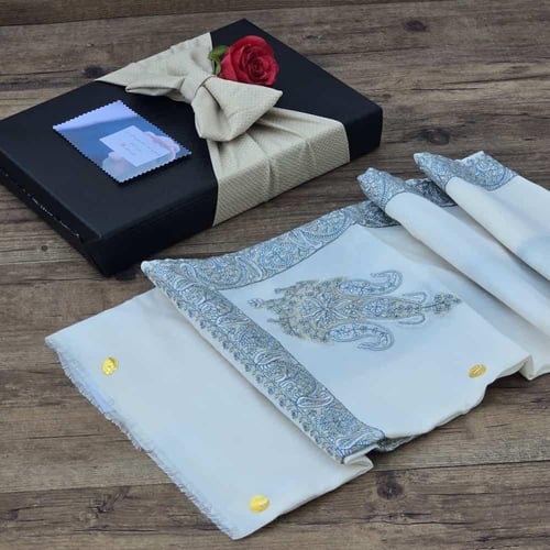 شماغات كشمير مطرزة بنقش ملكي اصدار خاص