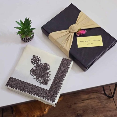 غتر رجالي مطرز صوف كشميري اصلي