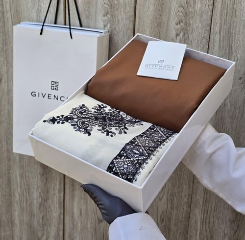 تنسيق الشتاء 2026 قماش شتوي مع شال كشميري