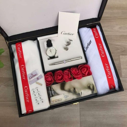 اطقم هدايا رجالية عيد الحب