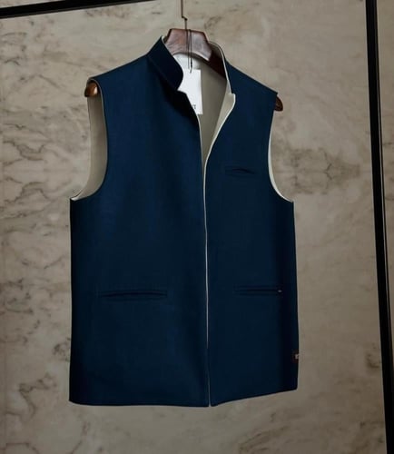 سديري رجالي فاخر بتصميم كلاسيكي يجمع بين الأناقة و...