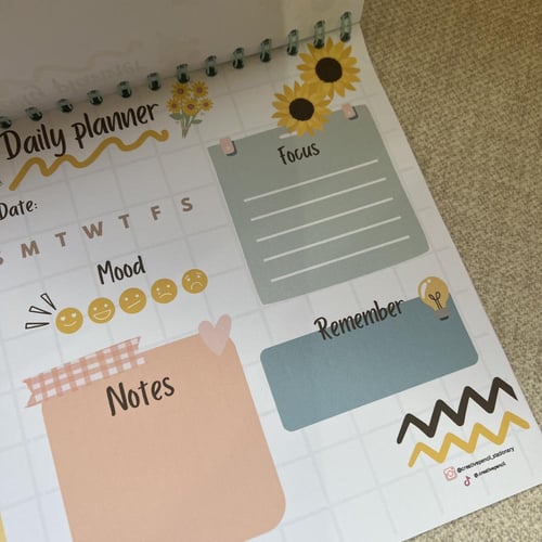 منظم يومي بثيم دوار الشمس